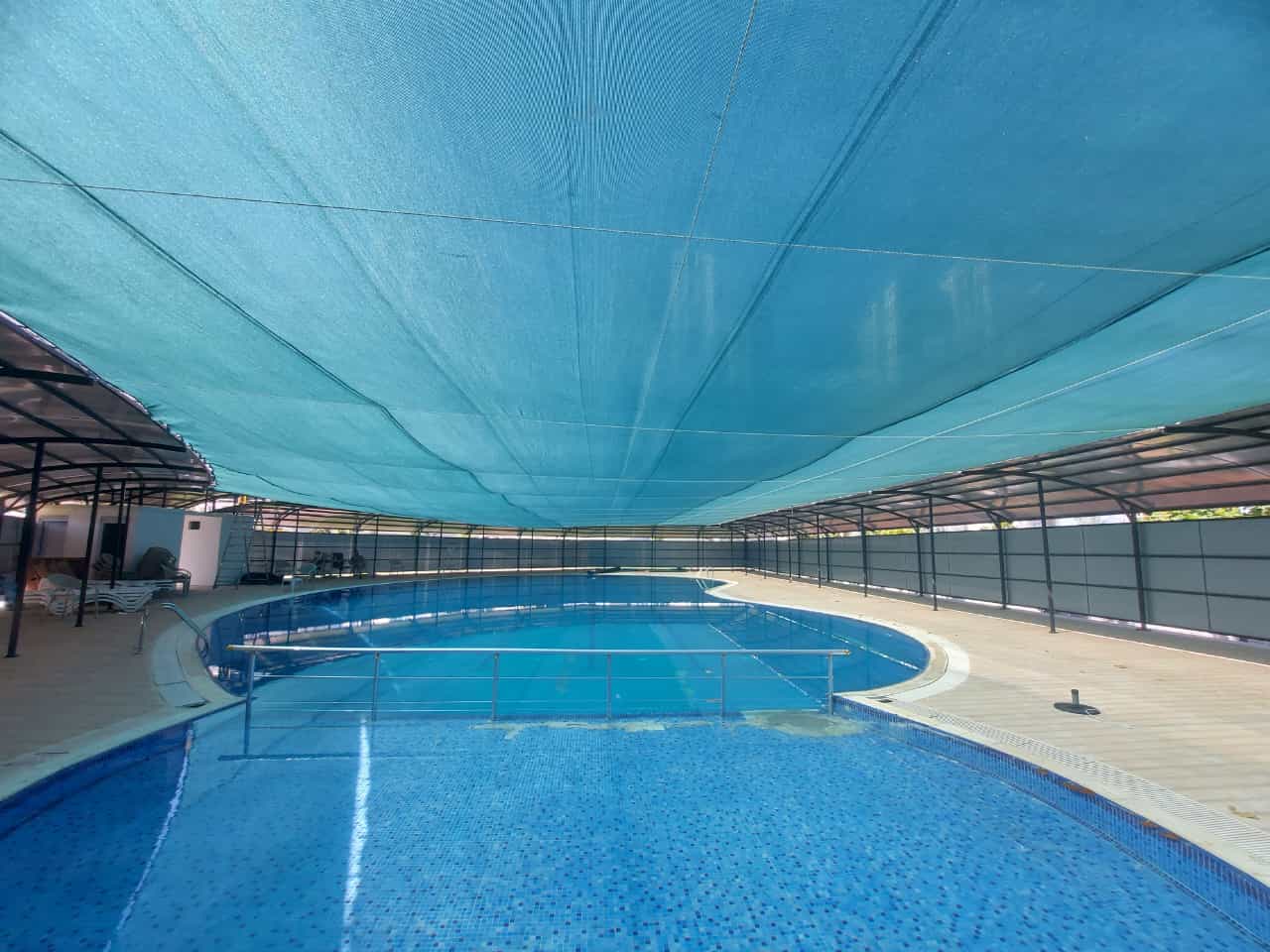 Riva Gloria Sitesi Havuz Üstü Gölgeleme Filesi